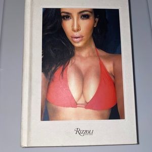 Kim Kardashian Selfish Book